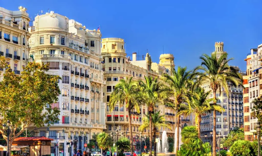 Por qué Valencia es un referente para el turismo de España 3 Plaza del Ayuntamiento of Valencia – Spain